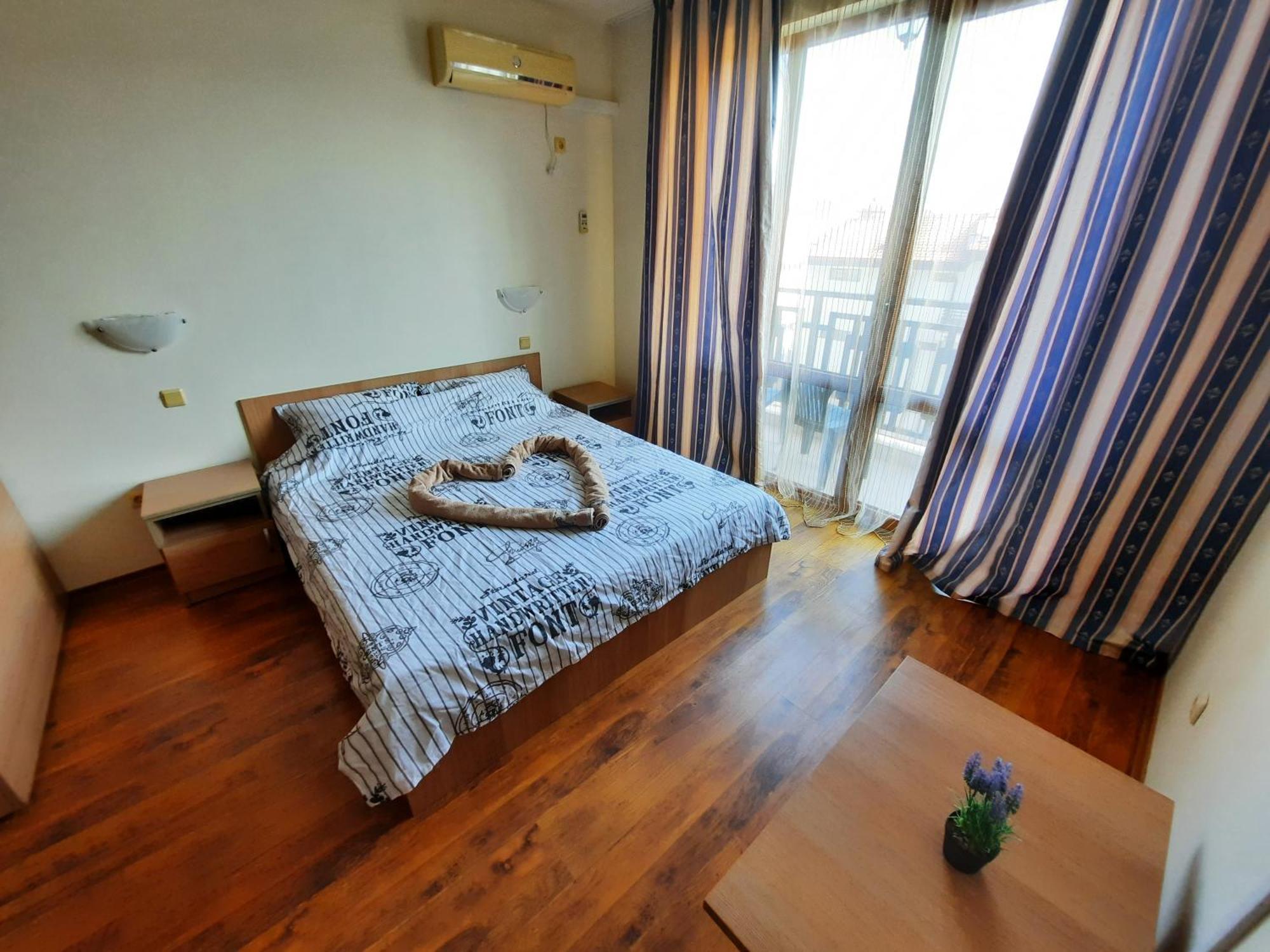 Апатаменти За Гости Sunshine И Glory Apartment Sveti Vlas Bagian luar foto
