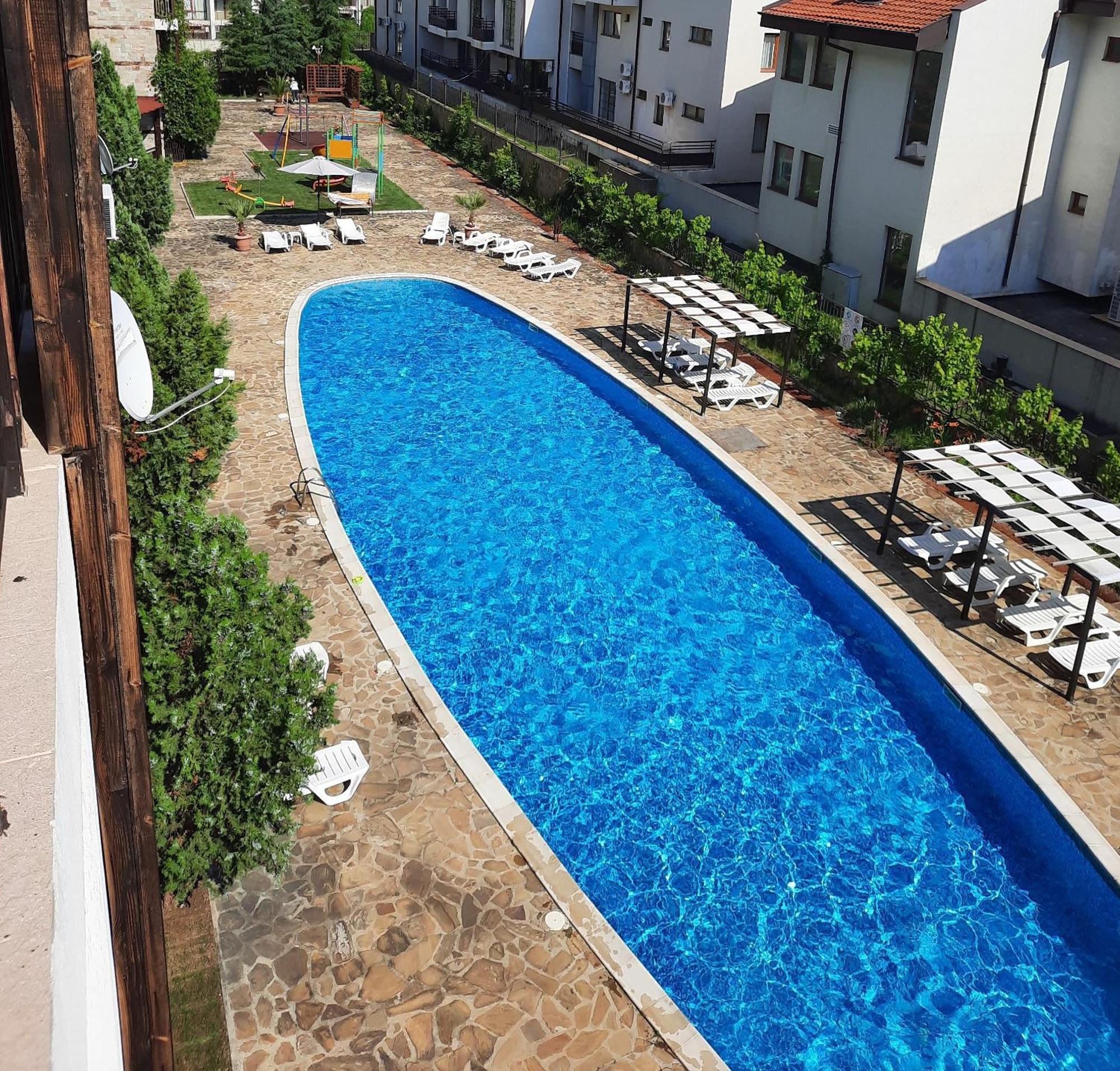 Апатаменти За Гости Sunshine И Glory Apartment Sveti Vlas Bagian luar foto