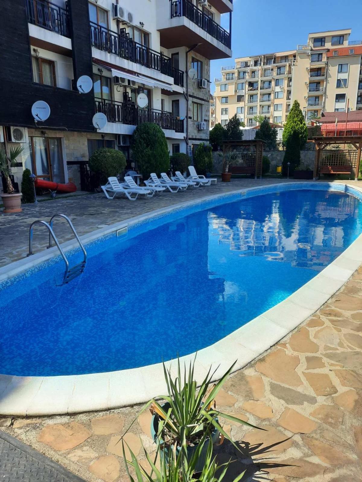Апатаменти За Гости Sunshine И Glory Apartment Sveti Vlas Bagian luar foto